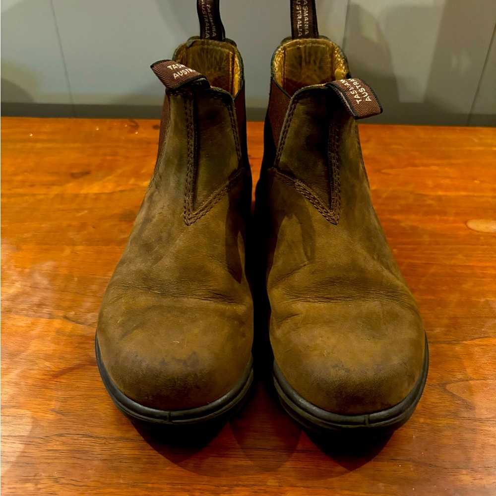 Children’s Blundstones sz 4 US (3 in AU)